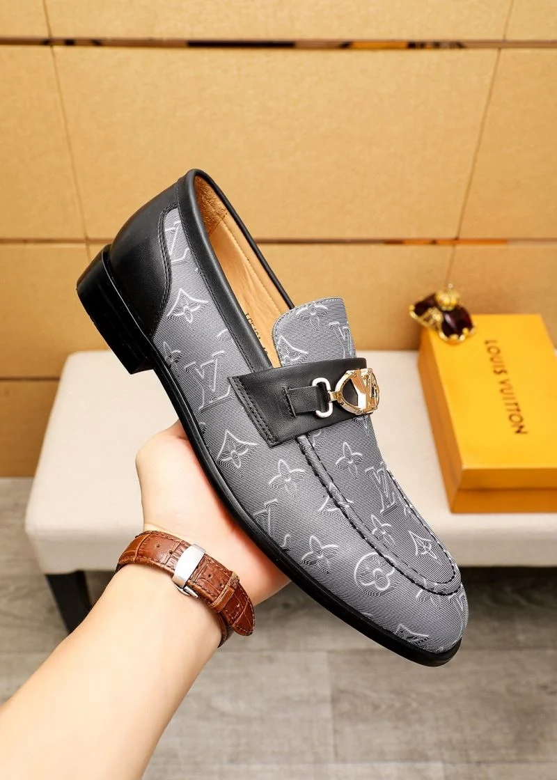 Unisex Louis Vuitton Business Shoes 30855