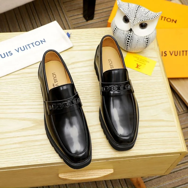 Louis Vuitton Business Shoes Sleek 30843