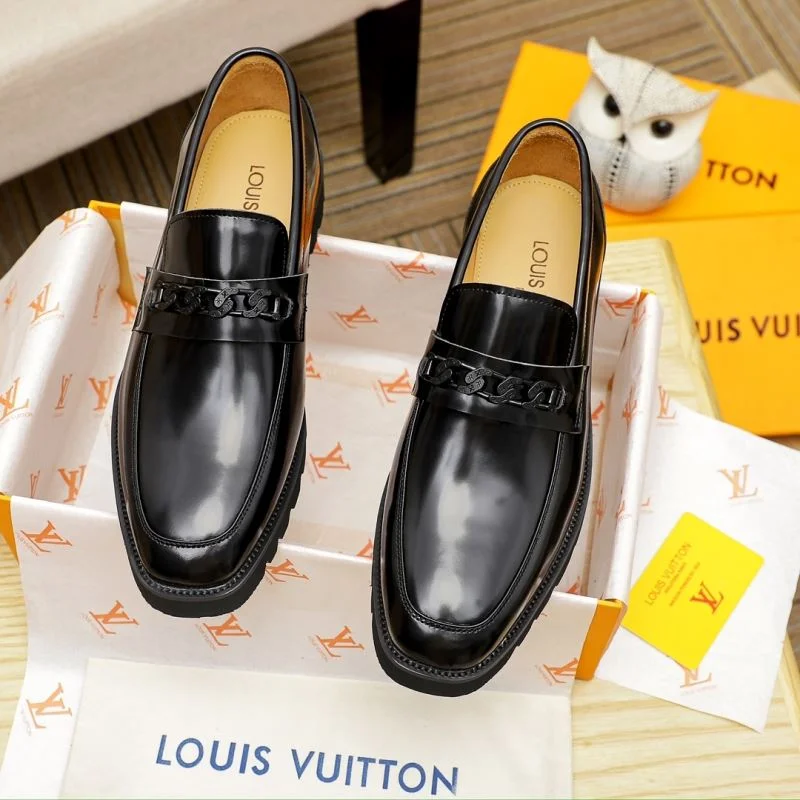 Louis Vuitton Business Shoes Sleek 30843
