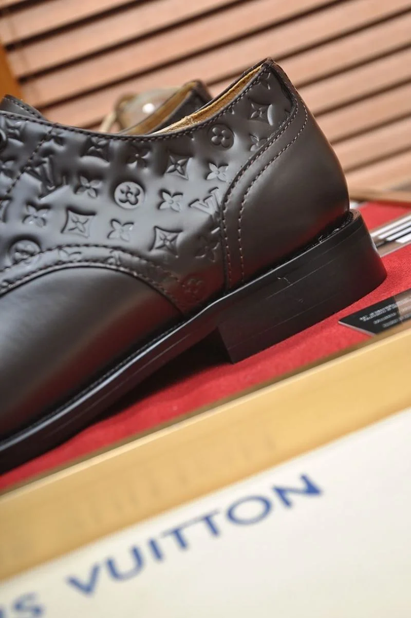 EasyMatch Louis Vuitton Business Shoes 33182