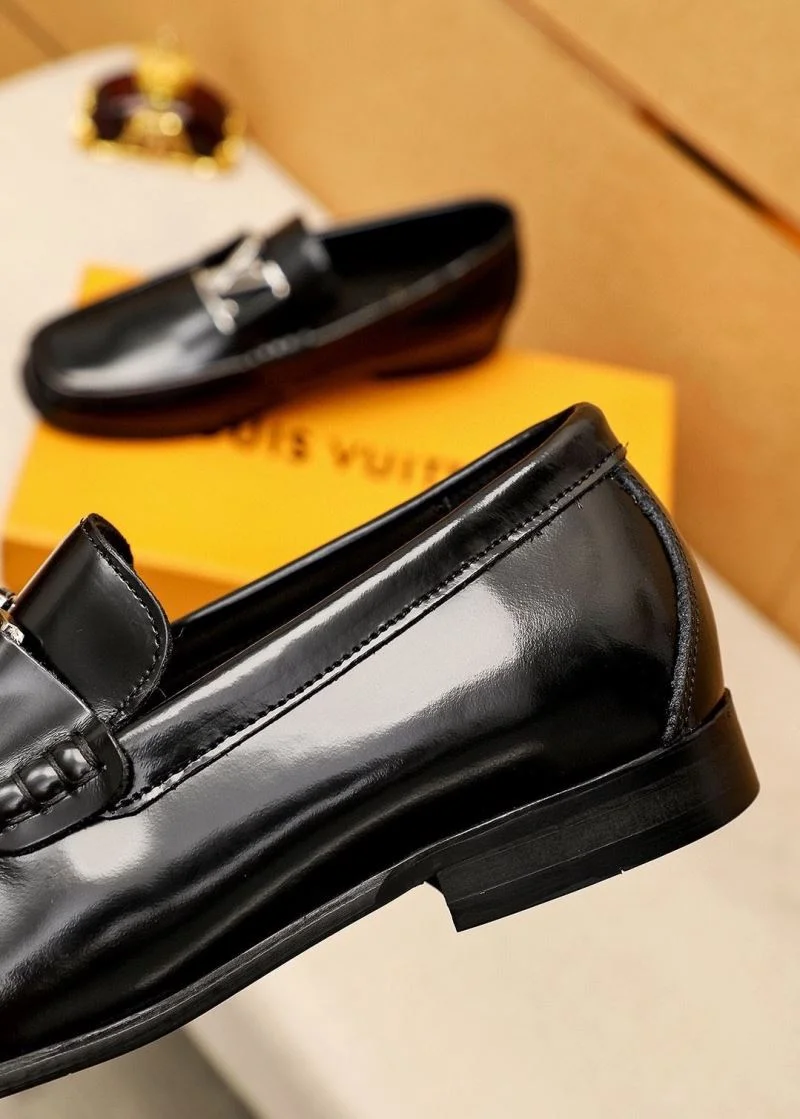 Louis Vuitton Business Shoes Sporty 33134