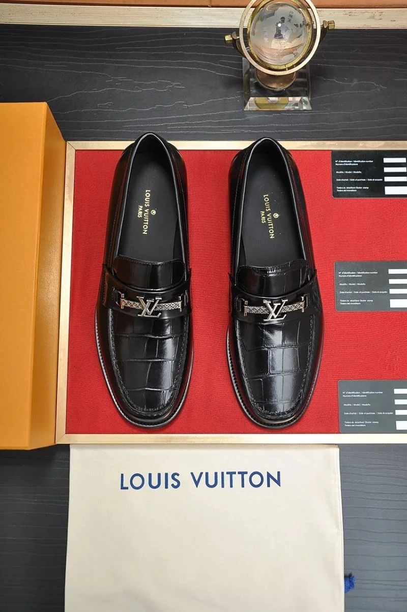 Louis Vuitton Business Shoes Elegant 33114