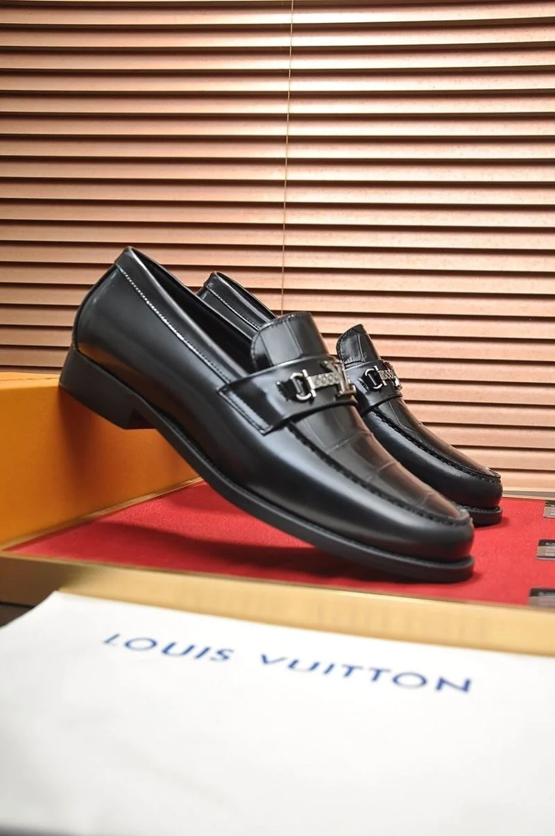 Louis Vuitton Business Shoes Elegant 33114