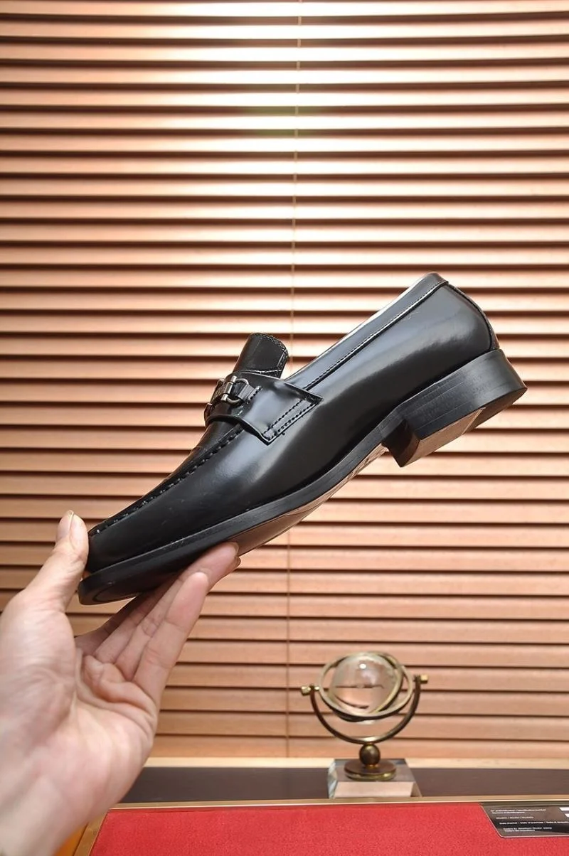 Louis Vuitton Business Shoes Elegant 33114