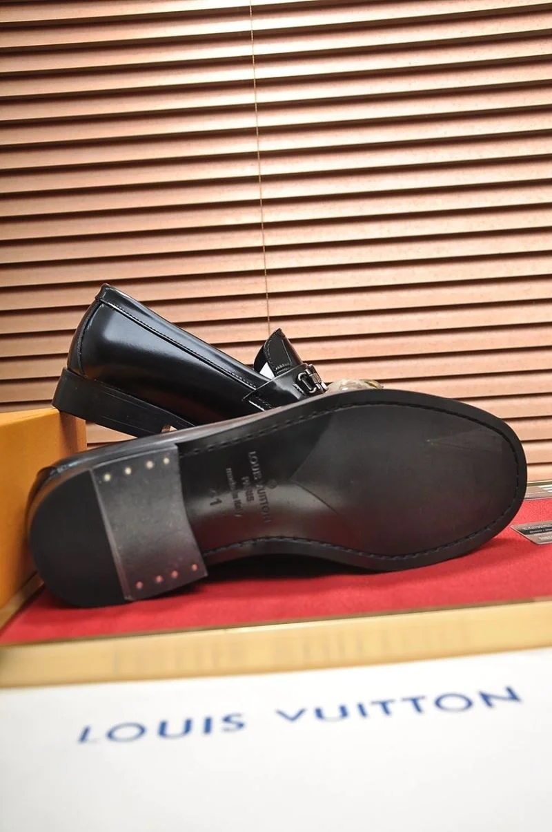 Louis Vuitton Business Shoes Elegant 33114