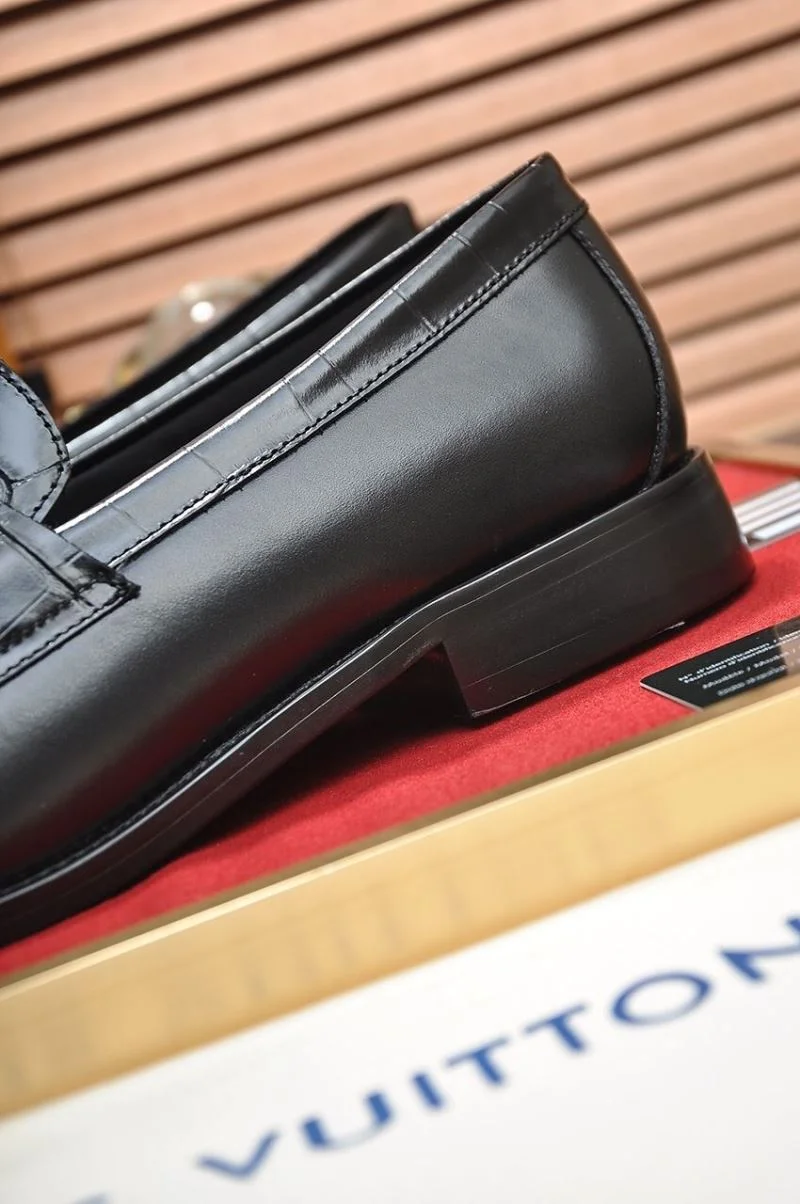 Sustainable Louis Vuitton Business Shoes 33112