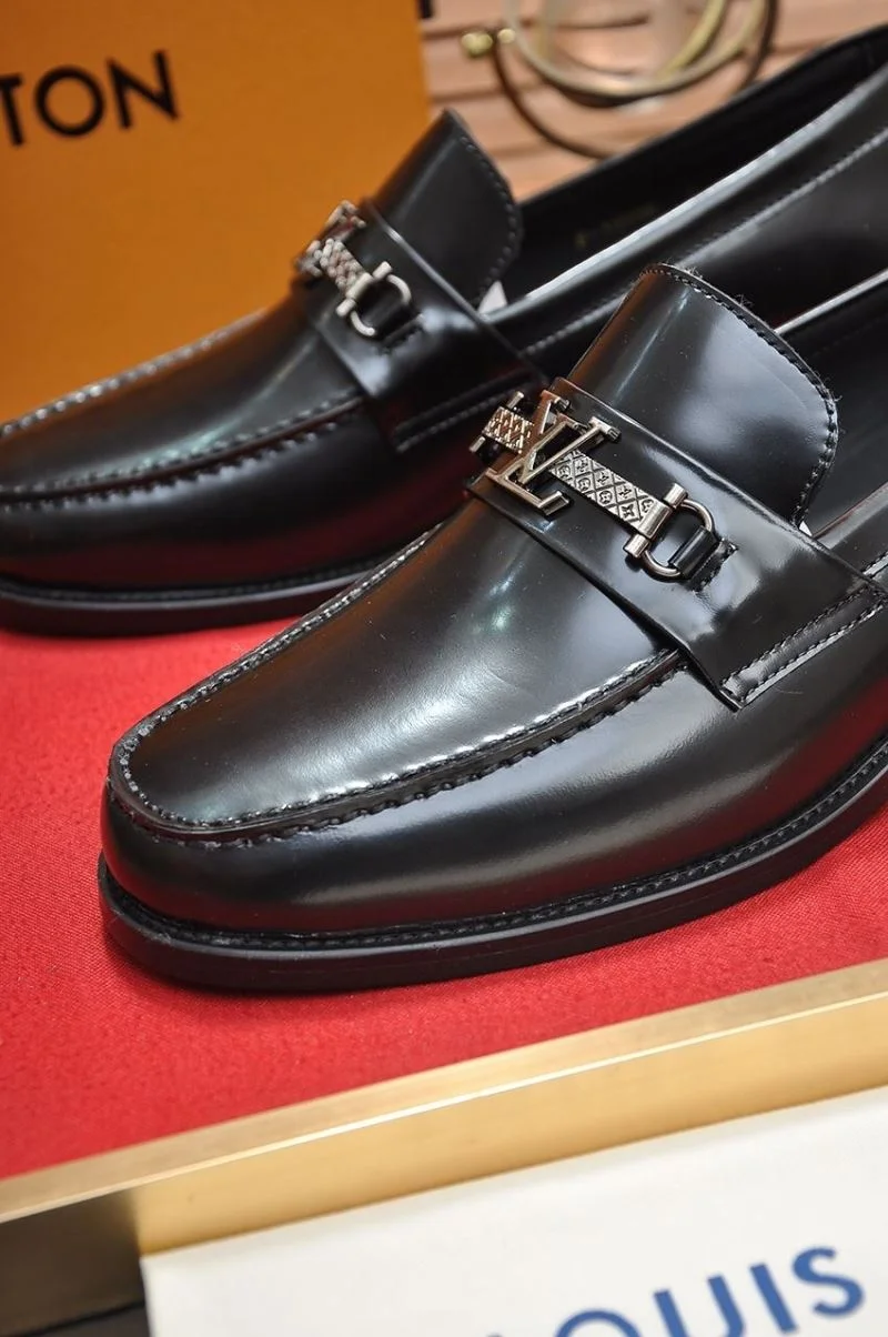 Louis Vuitton Business Shoes ModernLook 33113