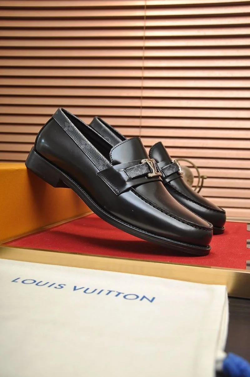 Sustainable Louis Vuitton Business Shoes 33101