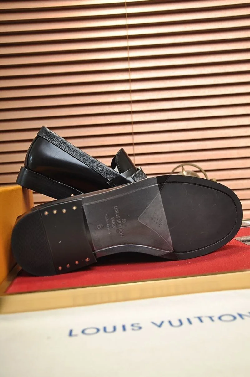 Sustainable Louis Vuitton Business Shoes 33101