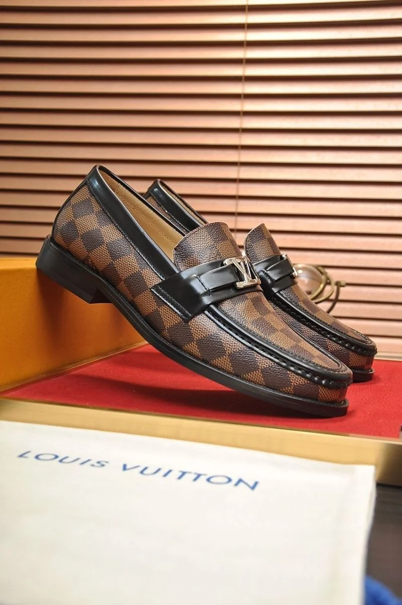 Louis Vuitton Business Shoes Refined 33094