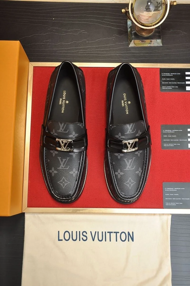 Elegant Louis Vuitton Business Shoes 33097