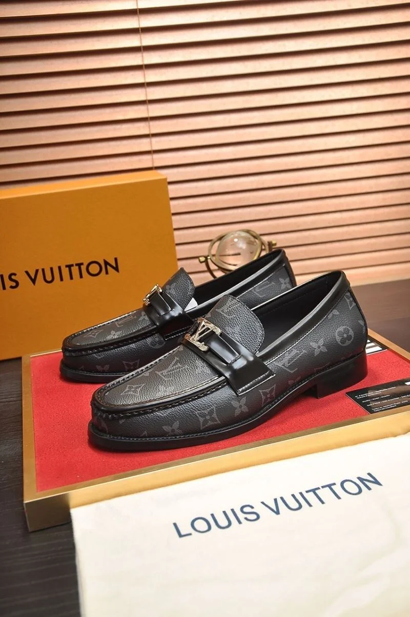 Elegant Louis Vuitton Business Shoes 33097