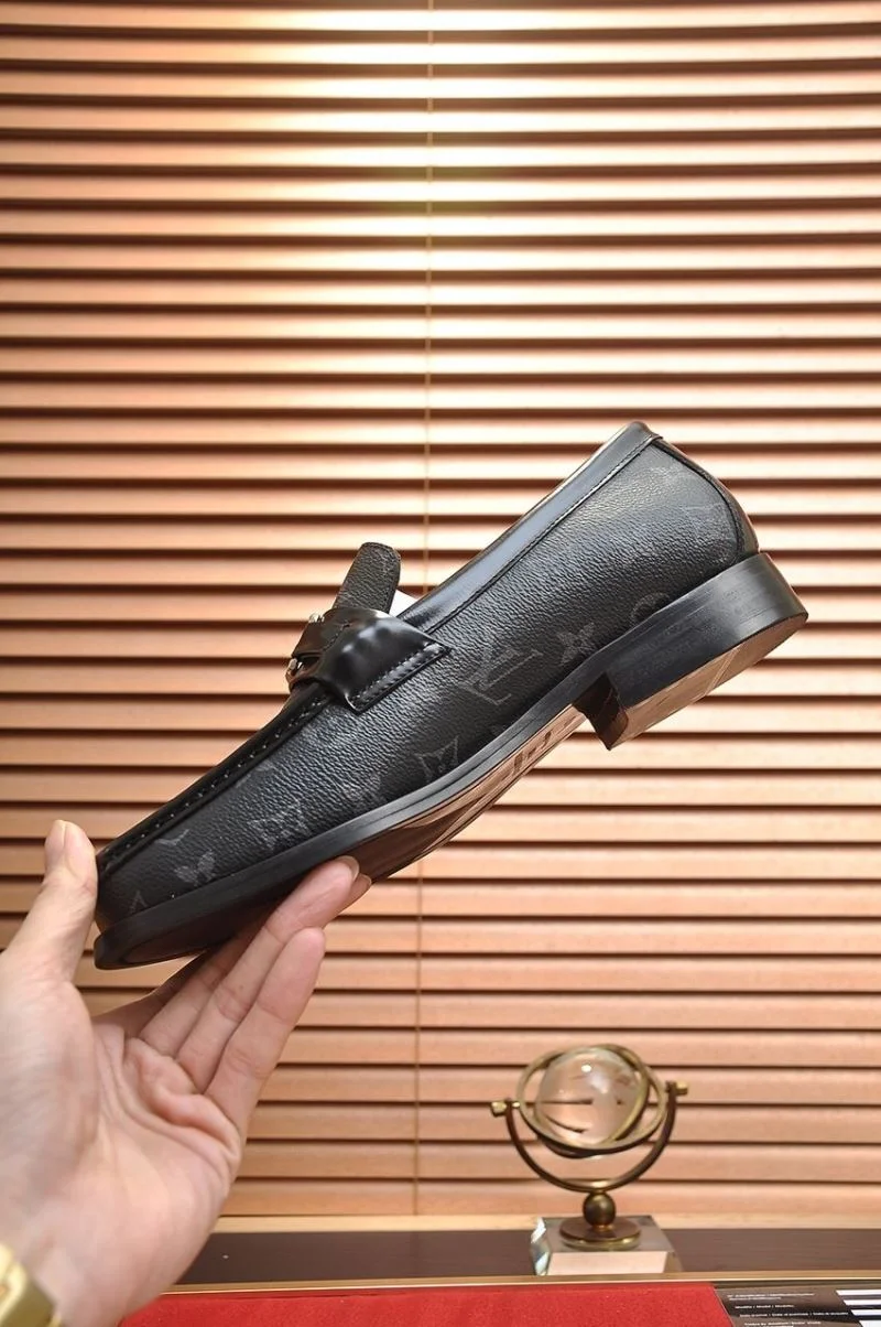 Elegant Louis Vuitton Business Shoes 33097