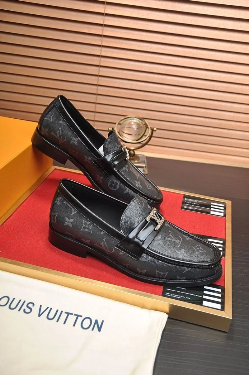 Elegant Louis Vuitton Business Shoes 33097