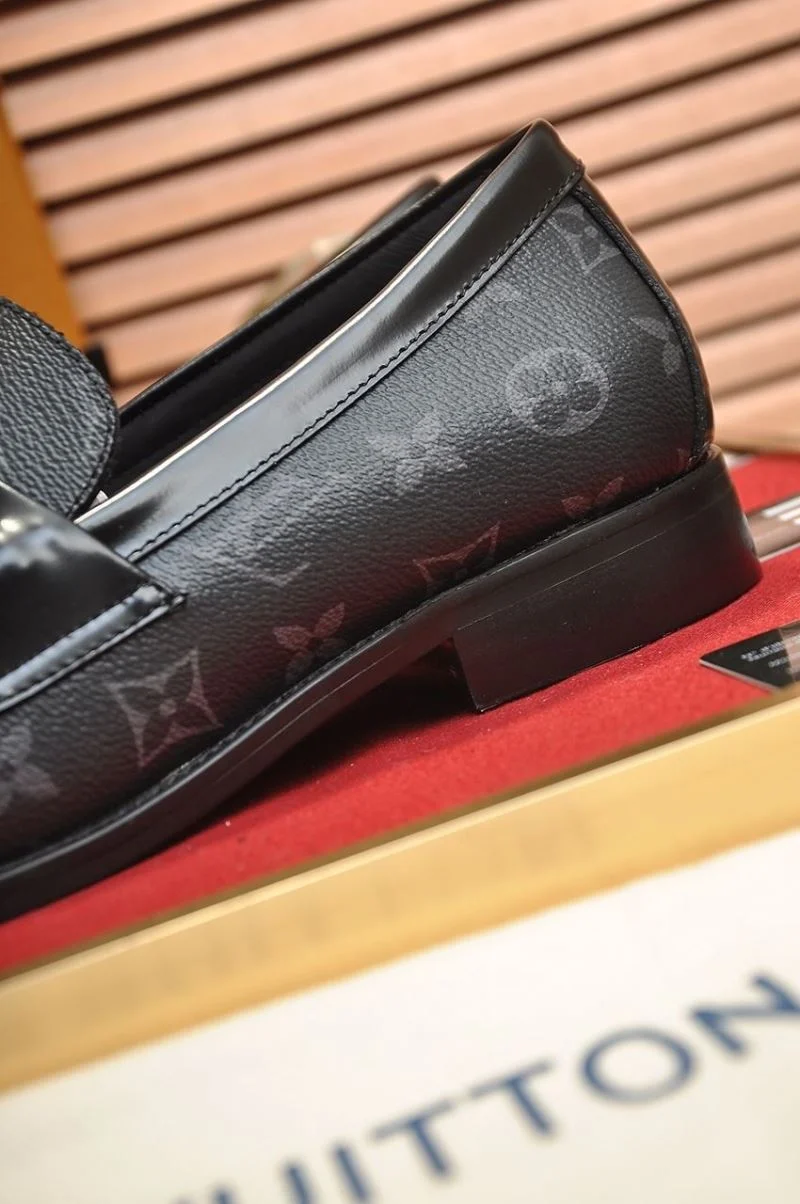 Elegant Louis Vuitton Business Shoes 33097