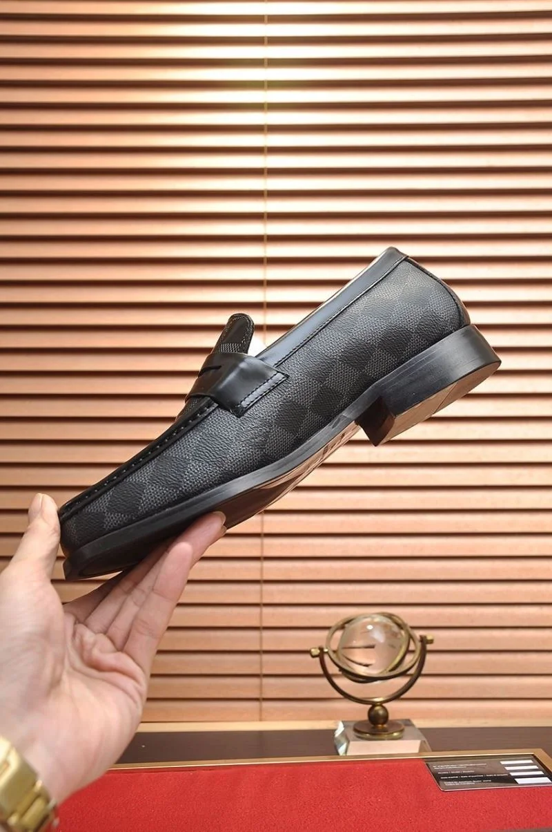 Refined Louis Vuitton Business Shoes 33104