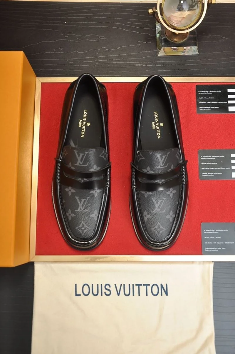 Fashionable Louis Vuitton Business Shoes 33103