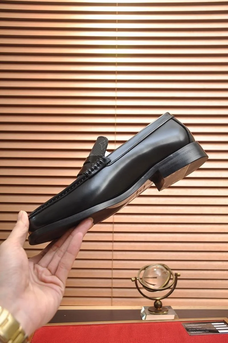 Fashionable Louis Vuitton Business Shoes 33103