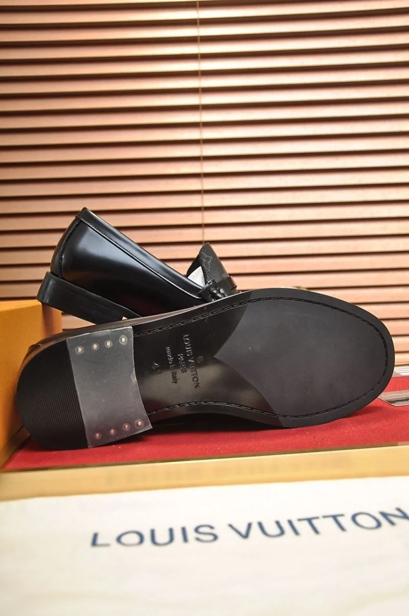 Fashionable Louis Vuitton Business Shoes 33103