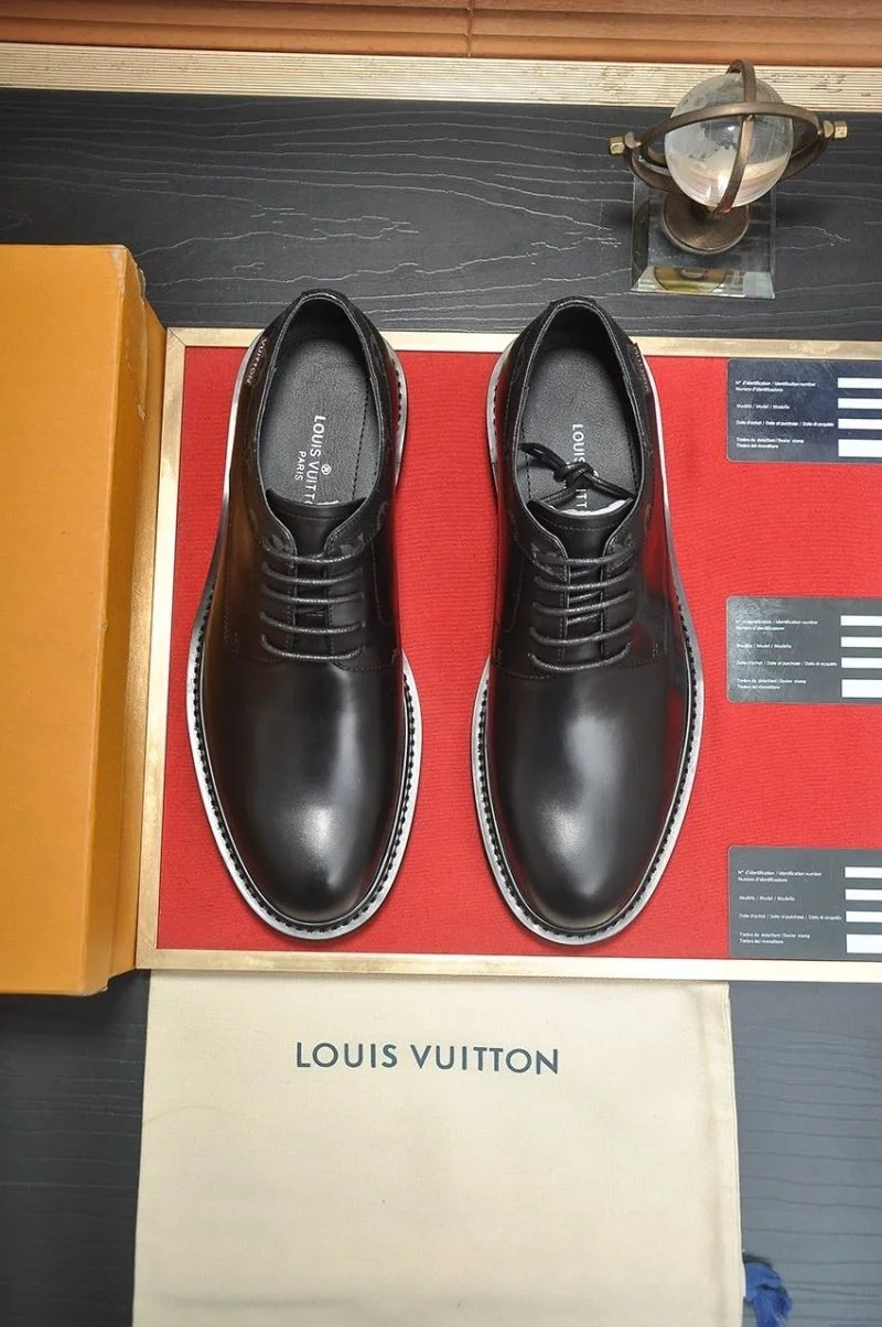 Vibrant Louis Vuitton Business Shoes 33061