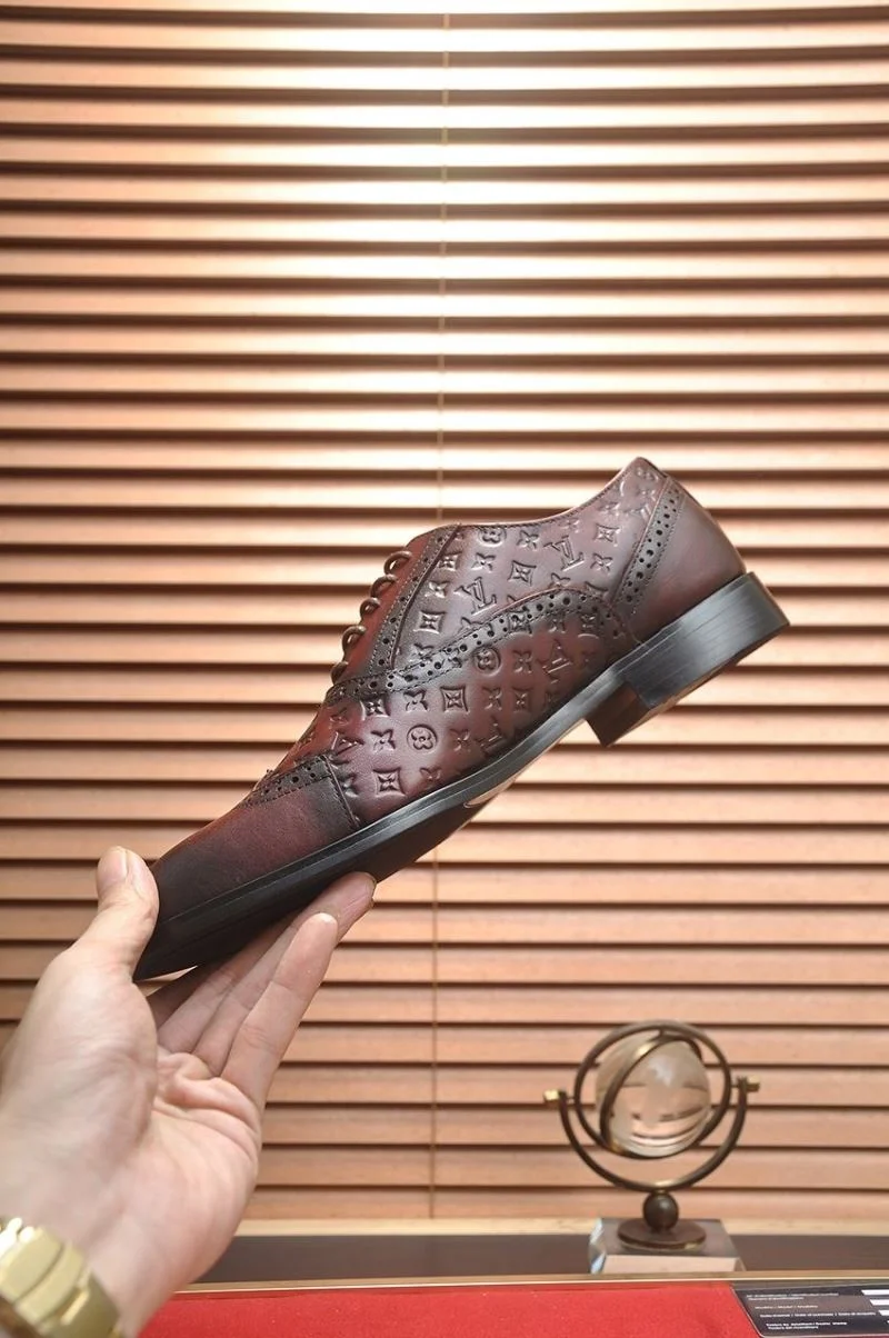Versatile Louis Vuitton Business Shoes 33064