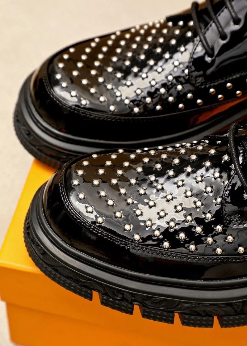 Sporty Louis Vuitton Business Shoes 33029