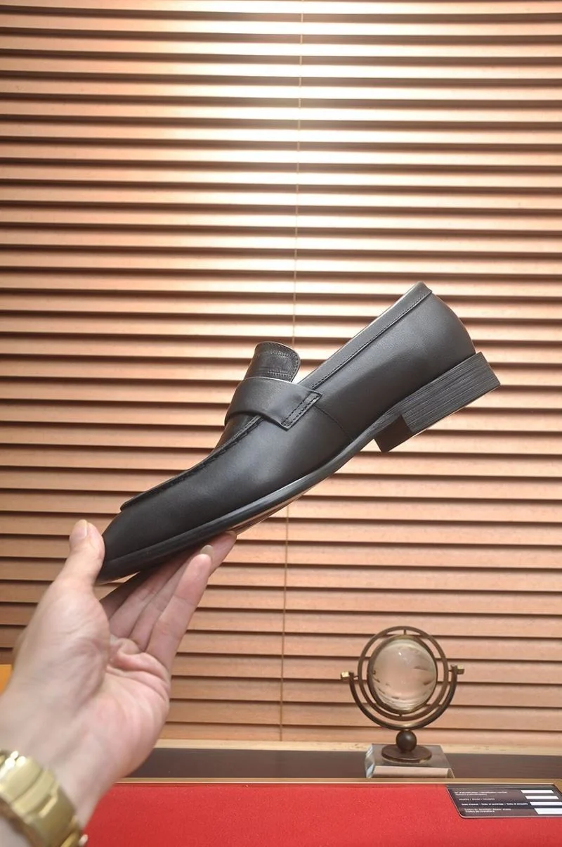 Sustainable Louis Vuitton Business Shoes 33003