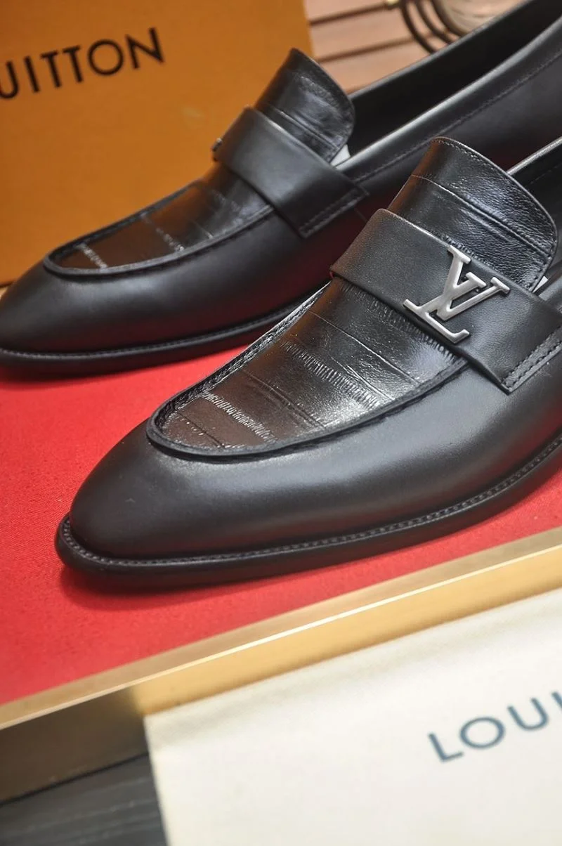 Sustainable Louis Vuitton Business Shoes 33003