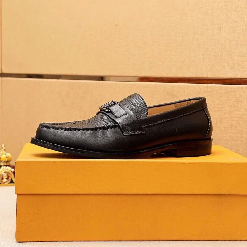 Sporty Louis Vuitton Business Shoes 32990