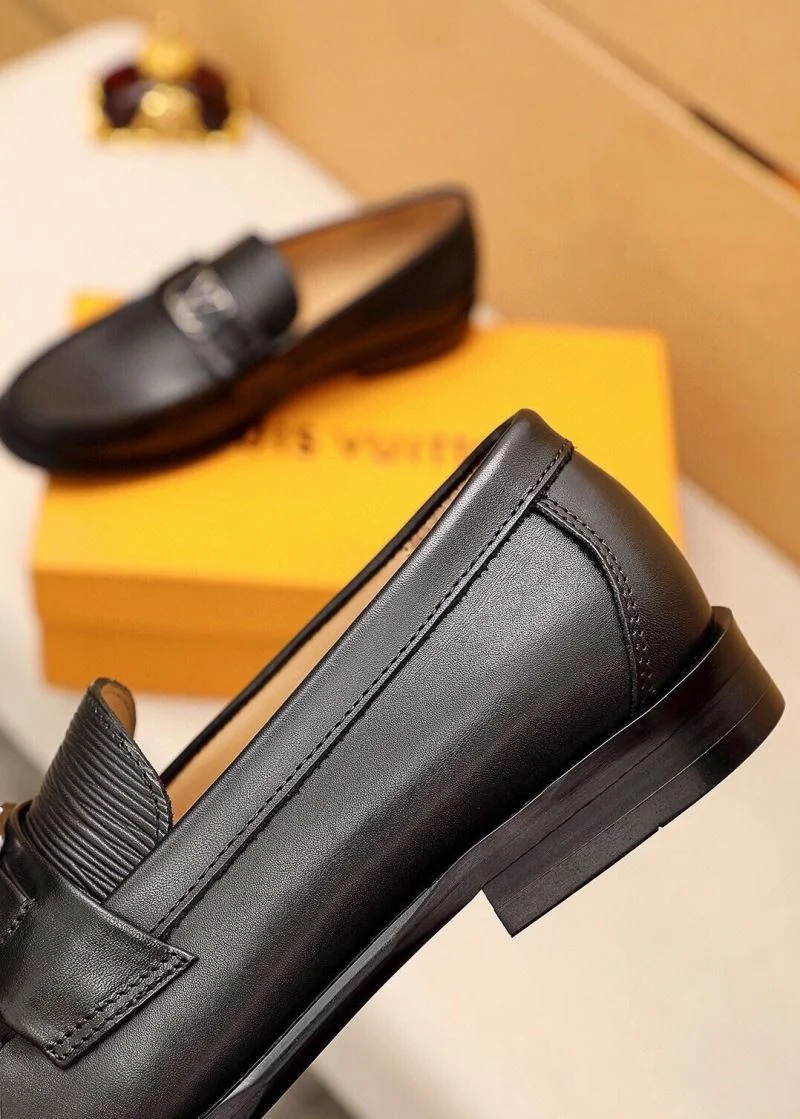 Sporty Louis Vuitton Business Shoes 32990
