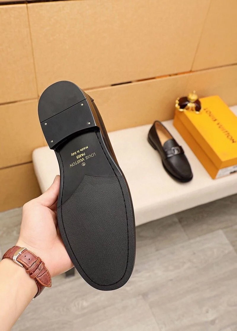 Sporty Louis Vuitton Business Shoes 32990