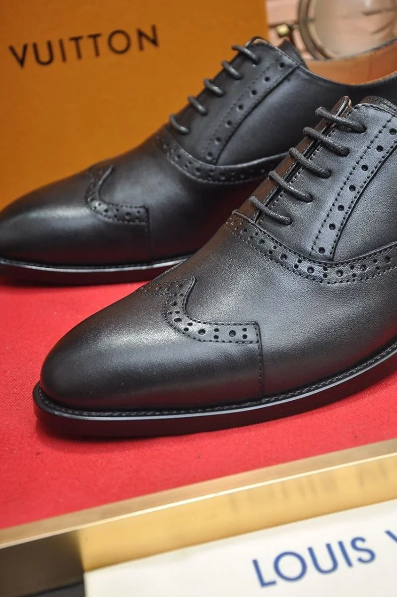 EyeCatching Louis Vuitton Business Shoes 32975