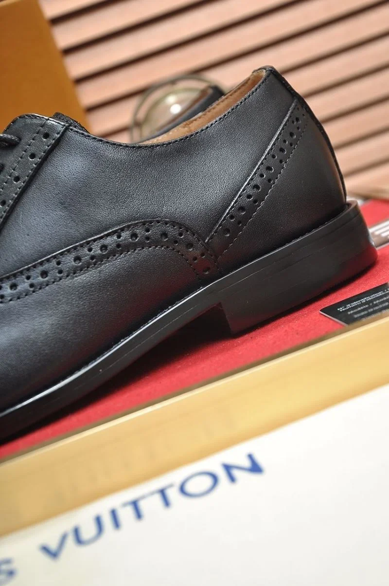 EyeCatching Louis Vuitton Business Shoes 32975