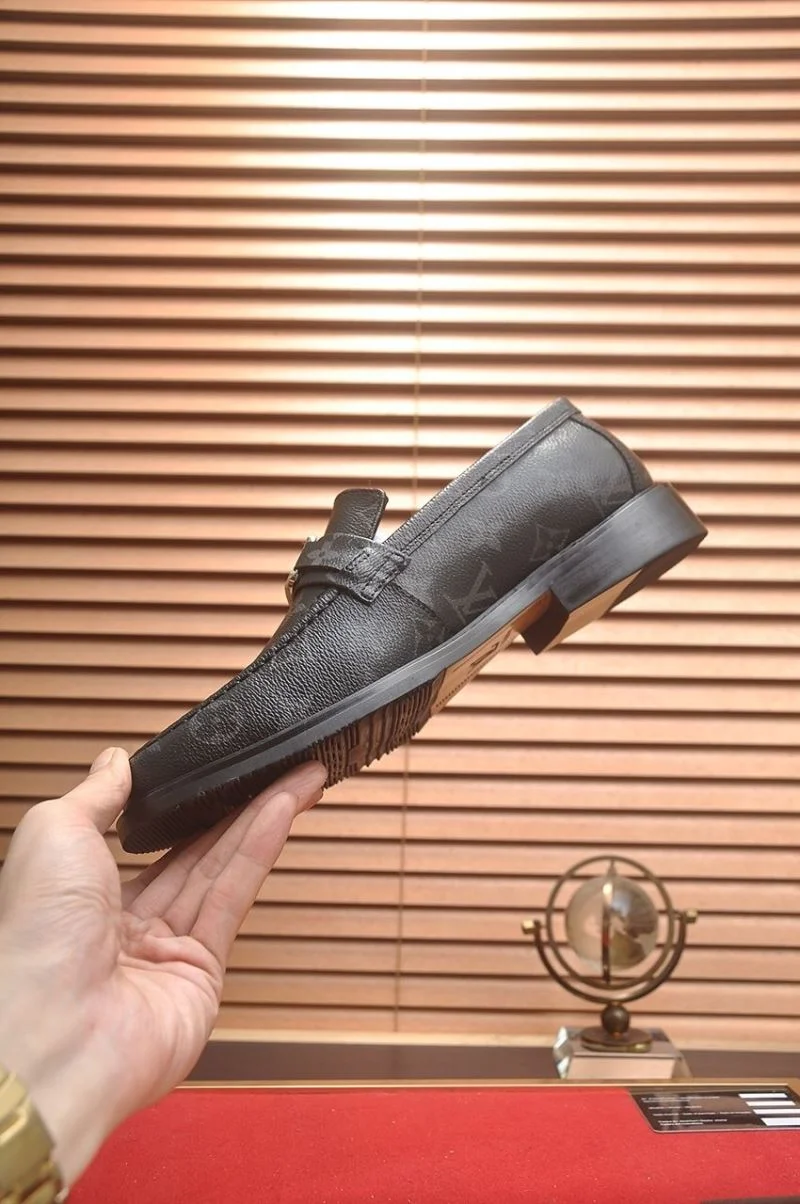 Louis Vuitton Business Shoes Upgraded 32978