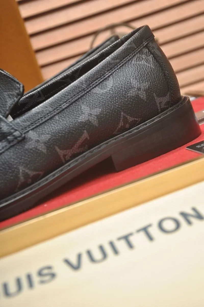 Louis Vuitton Business Shoes Upgraded 32978