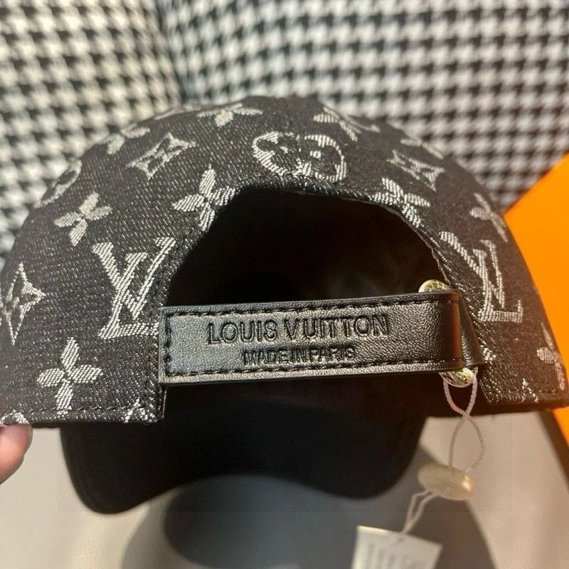 Louis Vuitton Caps Lightweight 261259