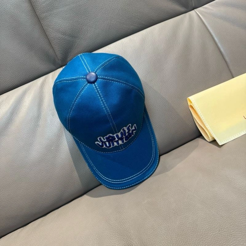 Louis Vuitton Caps Supportive 261257