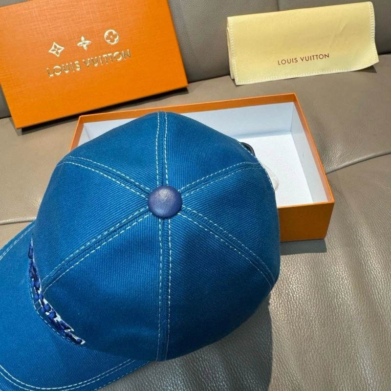 Louis Vuitton Caps Supportive 261257