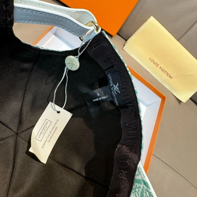 Louis Vuitton Caps Chic 261244