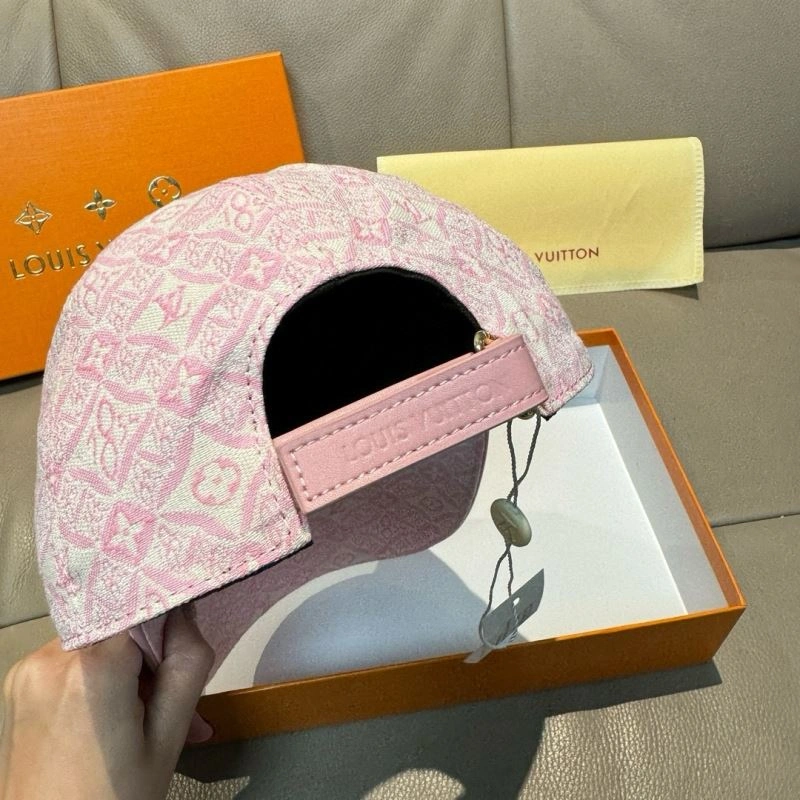 Sustainable Louis Vuitton Caps 261235