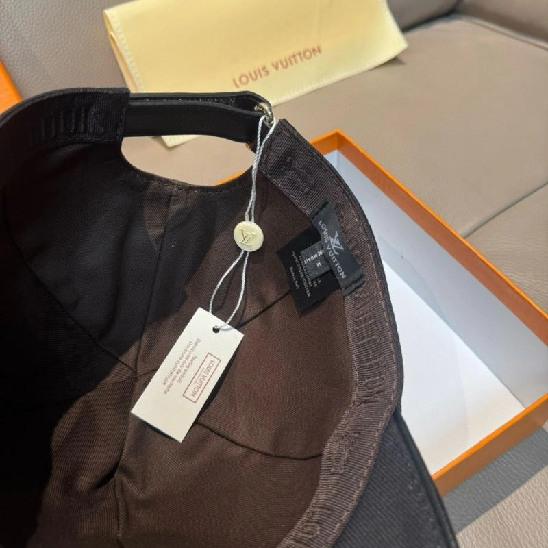 Louis Vuitton Caps Lightweight 261232
