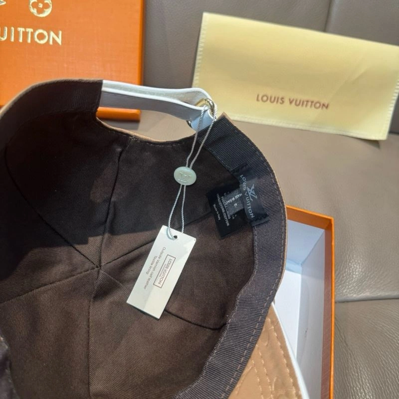 Louis Vuitton Caps Resilient 261226