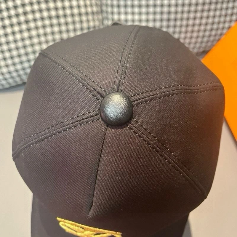 Louis Vuitton Caps Durable 261218