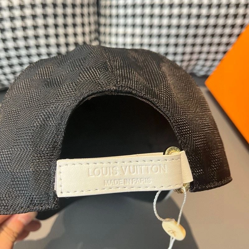 TechFriendly Louis Vuitton Caps 261200