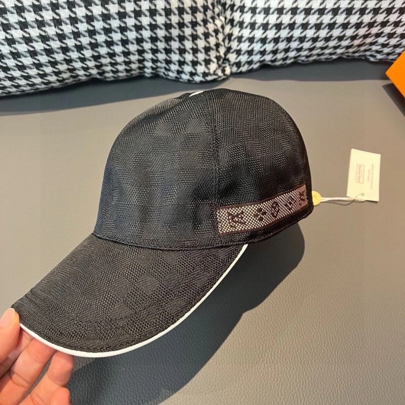 Bright Louis Vuitton Caps 261204