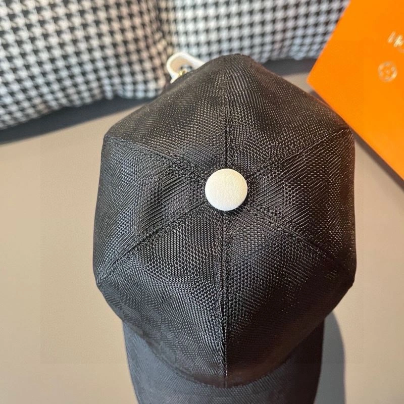 Louis Vuitton Caps GoAnywhere 261196