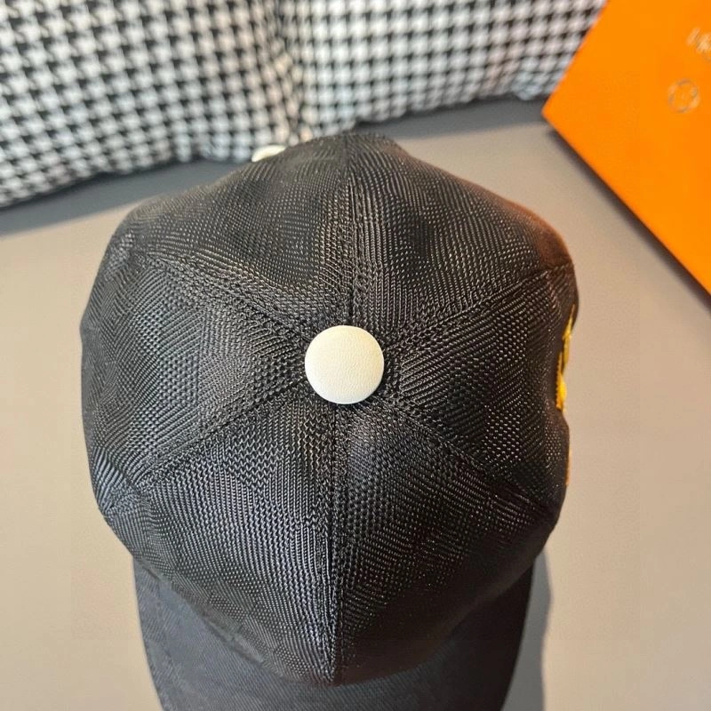 Louis Vuitton Caps Unisex 261216