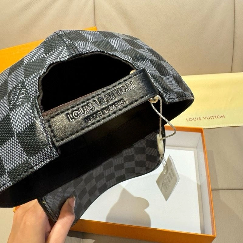 Louis Vuitton Caps Refined 261220