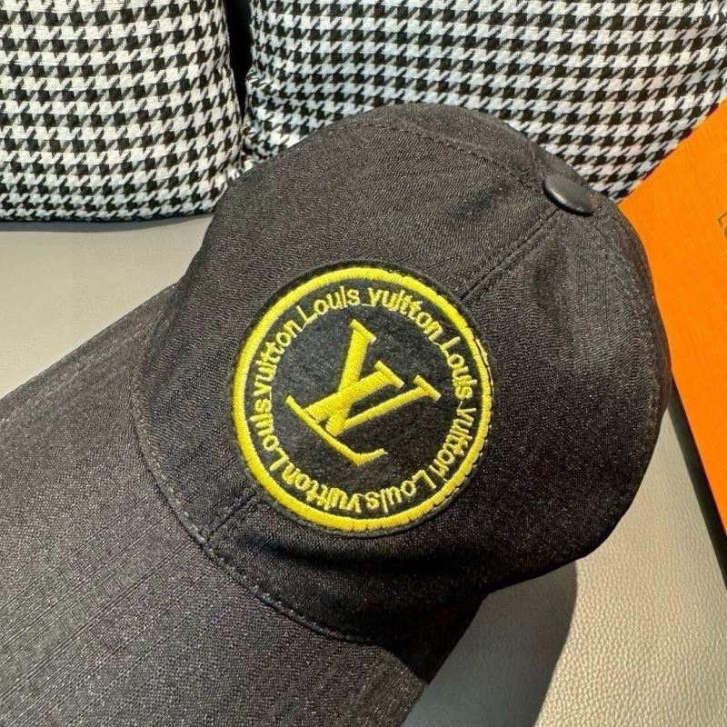 Bold Louis Vuitton Caps 261217