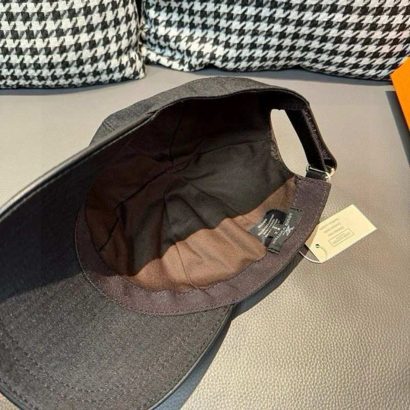 Bold Louis Vuitton Caps 261217
